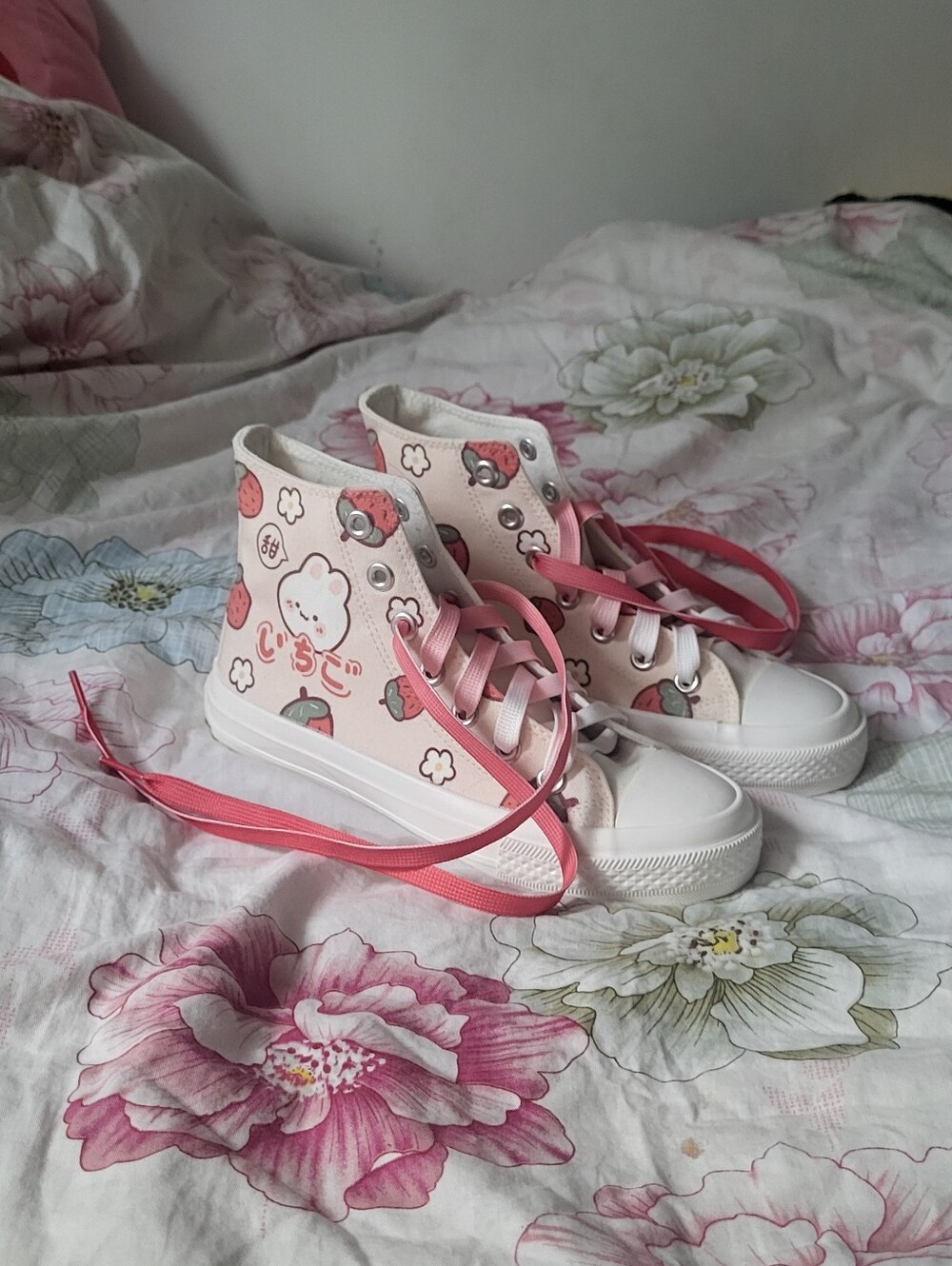 Strawberry Bunny High-Top Sneakers Red And Pink (EUR Size 35 or US Size 4.5)